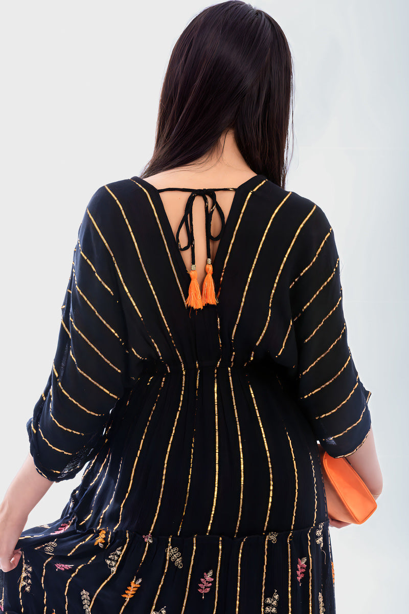 V-Neck Tassel Printed Detail Maxi Dress Moda