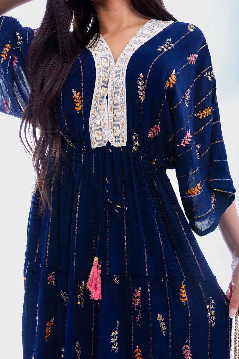V-Neck Tassel Printed Detail Maxi Dress Moda