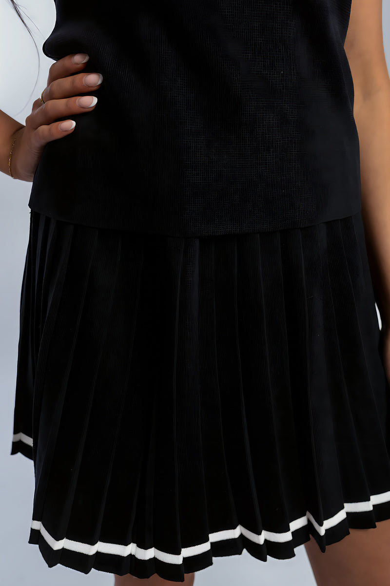 Sleeveless Collared Top & Pleated Mini Skirt Co-ord Set Moda