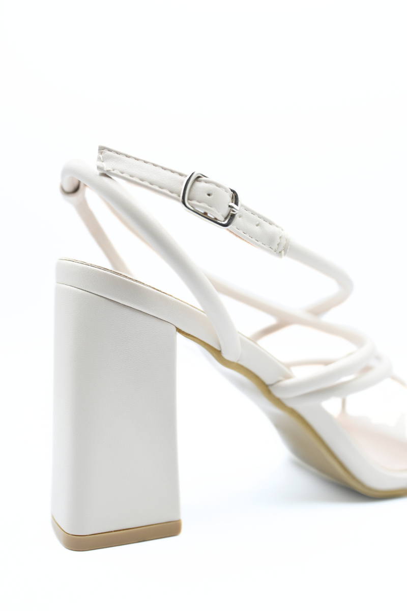 Strappy Buckle Block High Heels Moda