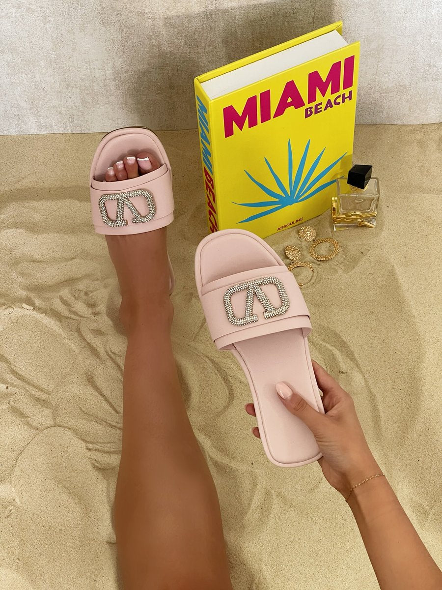 Rhinestone Detail Strap Slip On Flat Sandals Moda