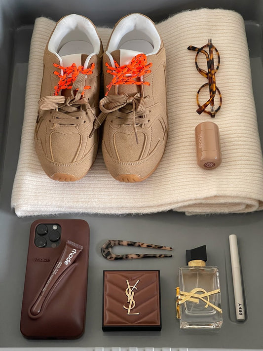 Double Contrast Lace Up Flat Trainers Moda