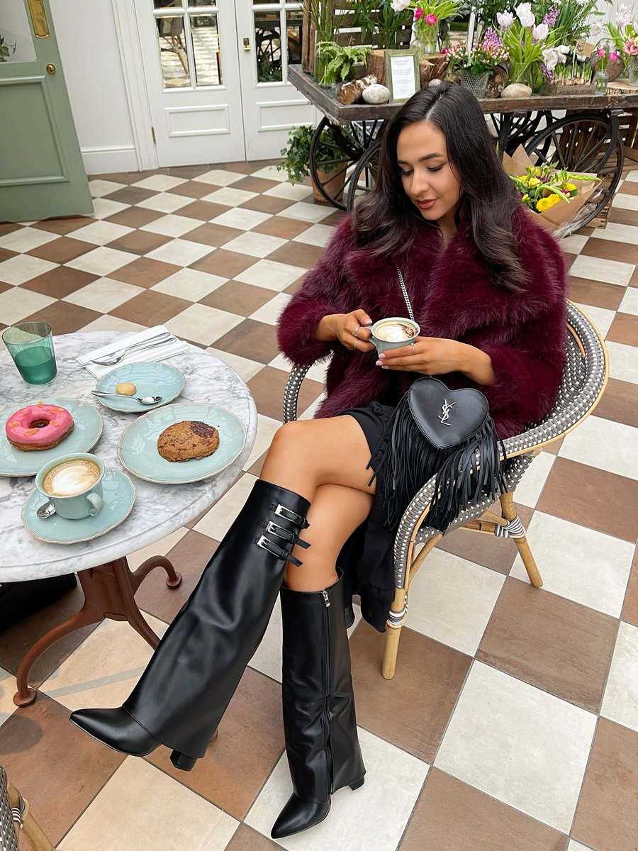 Pointed Toe Fold-Over Knee High Boots Moda