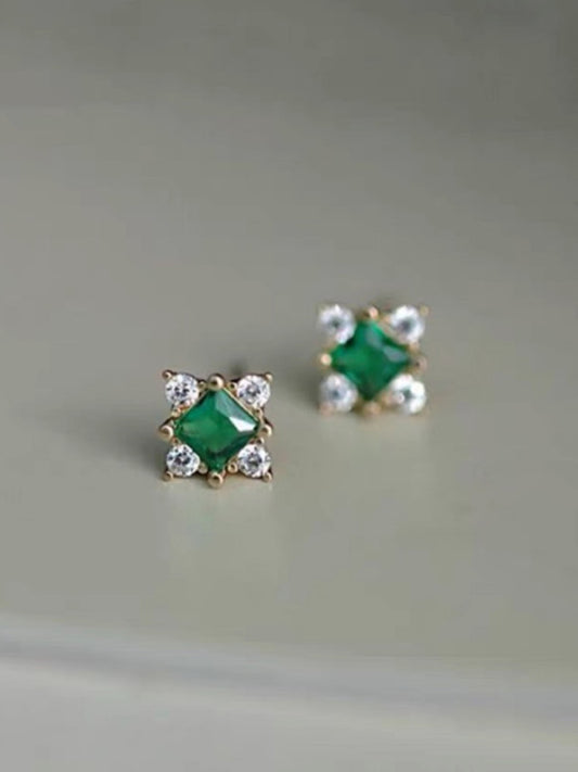 New small retro exquisite niche mini earrings Shello's Creative Boutique
