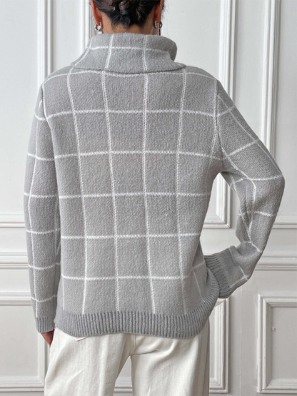 Women Contrast Plaid Turtleneck Sweater Top—Elegant and Trendy for Autumn-Winter