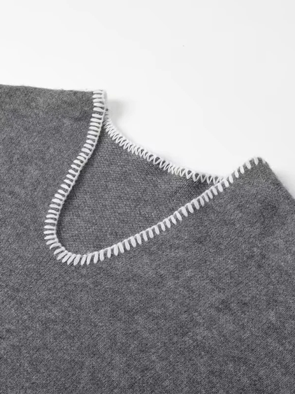 Double Pocket Knit V-Neck Sweater – Cozy Elegance for Your Everyday Look