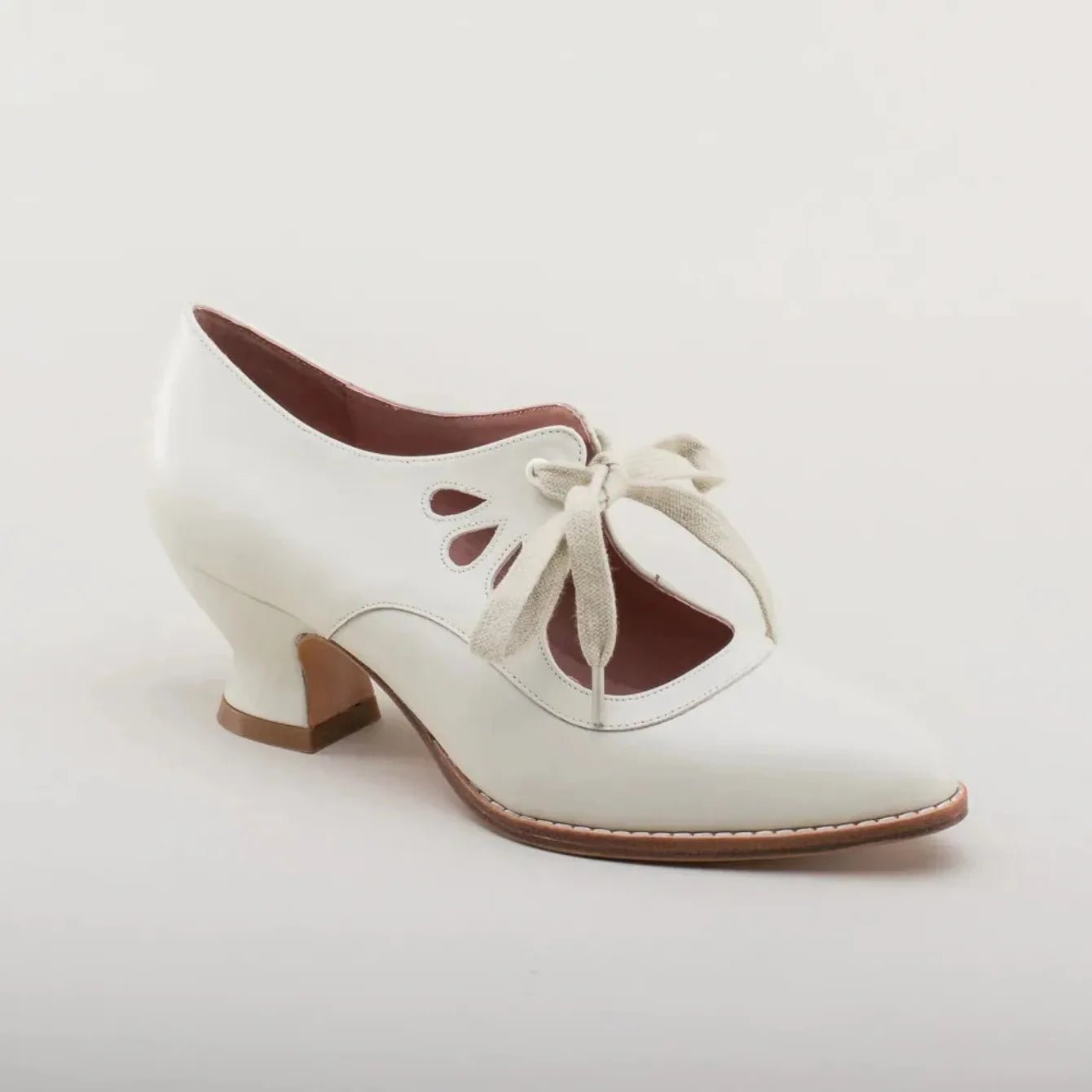 Retro Mary Jane Pumps - Vintage Lace - Up Low Heels - Shello's Creative Boutique