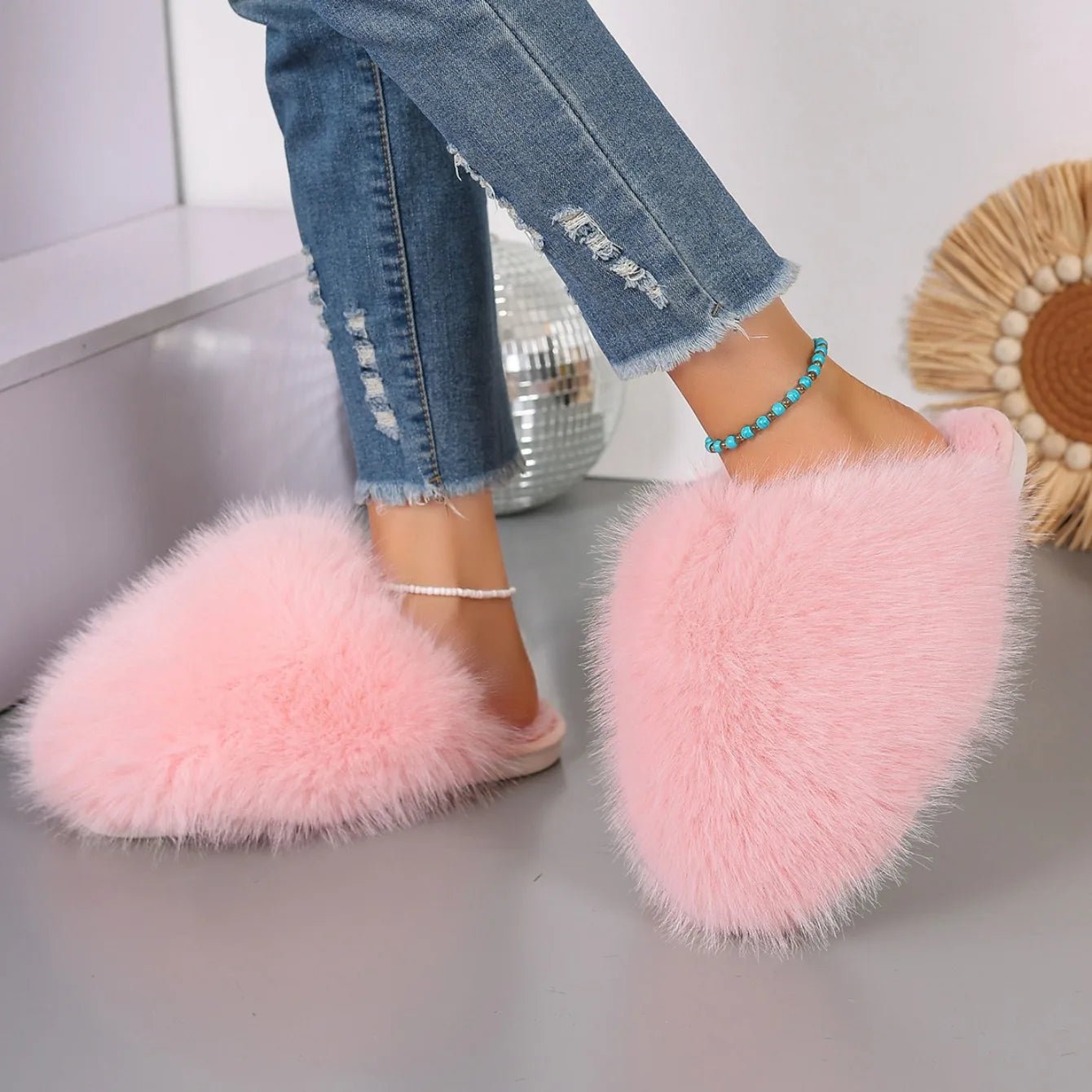 Women's Winter Fashion Fur Slippers - Fluffy Plush Anti - Slip Outdoor Slides - Shello's Creative Boutique
